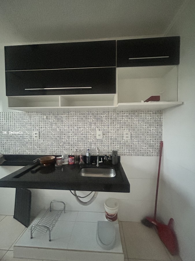 Apartamento à venda com 2 quartos, 48m² - Foto 2