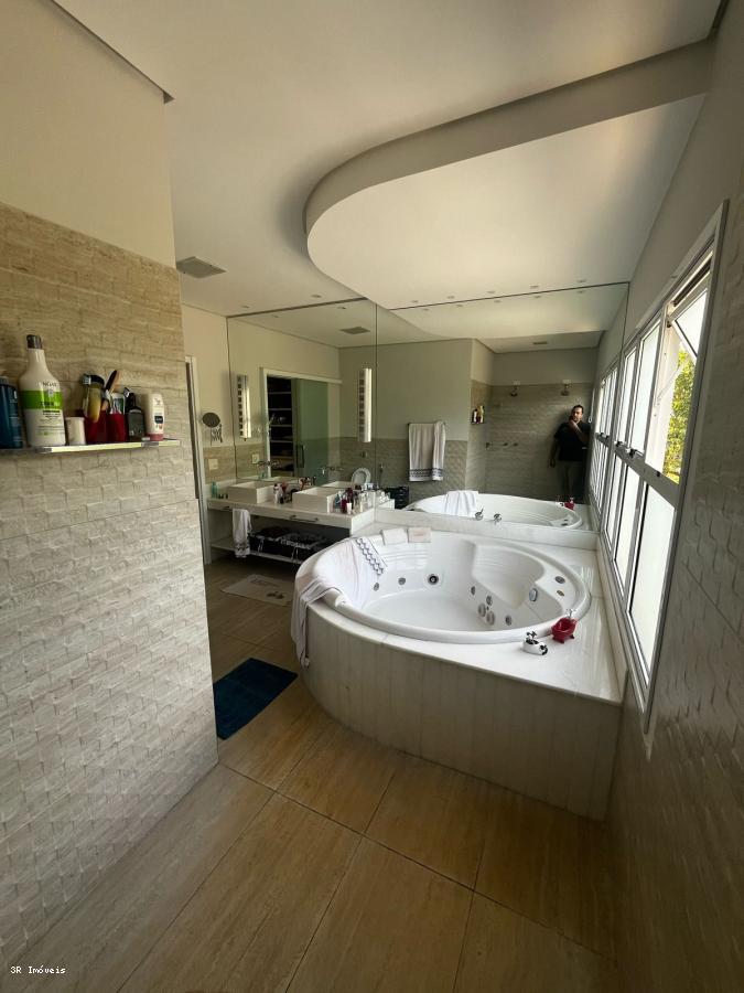 Casa de Condomínio à venda com 3 quartos, 273m² - Foto 4