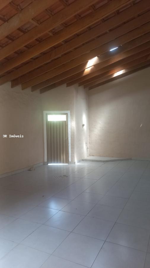 Casa à venda com 3 quartos, 200m² - Foto 3