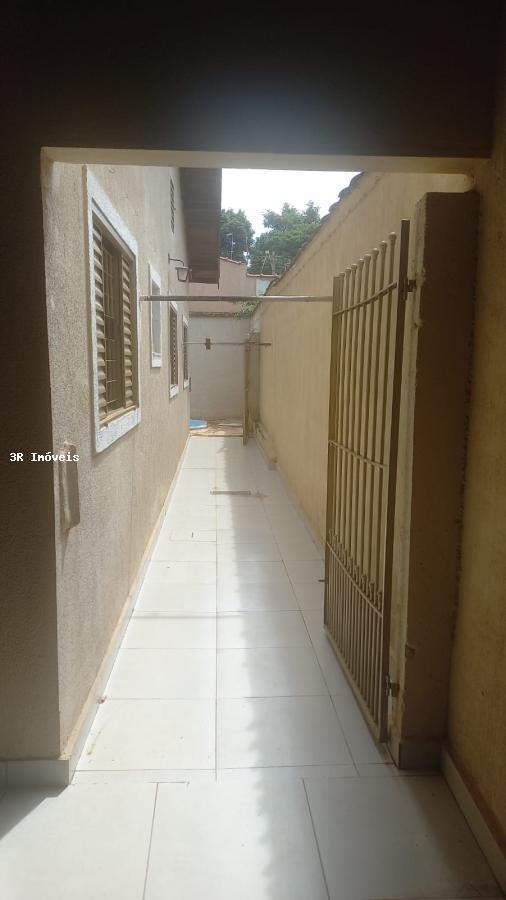 Casa à venda com 3 quartos, 200m² - Foto 5