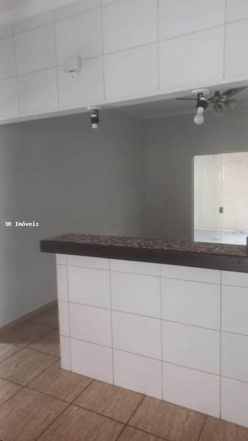 Casa à venda com 3 quartos, 200m² - Foto 6