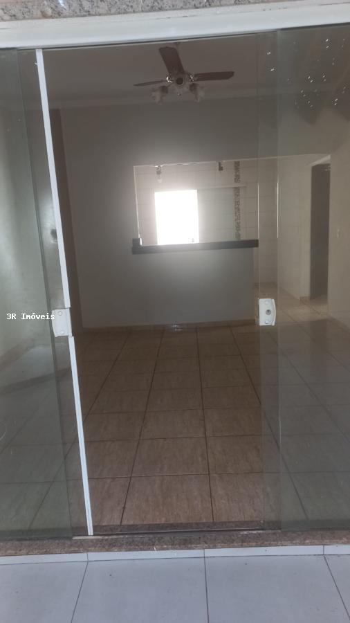 Casa à venda com 3 quartos, 200m² - Foto 7