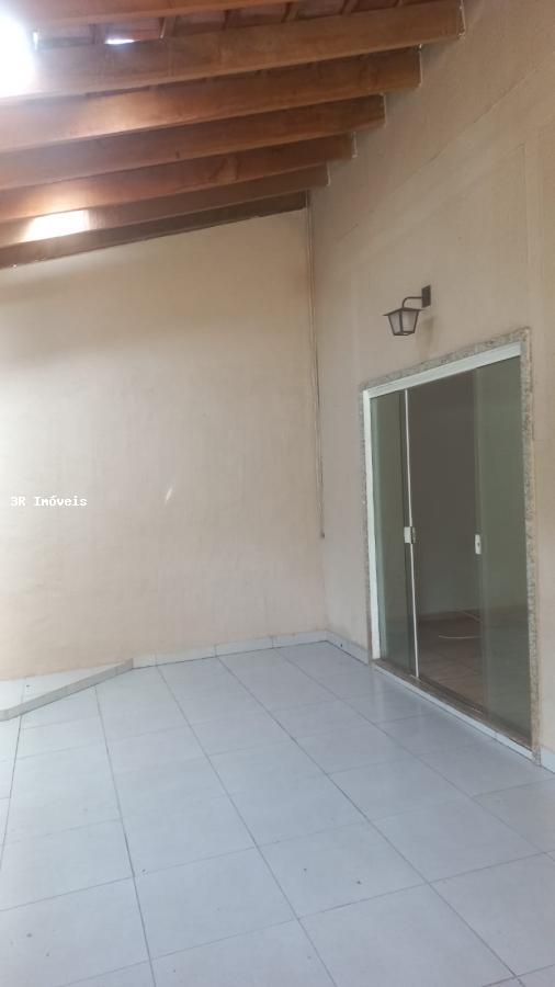 Casa à venda com 3 quartos, 200m² - Foto 9