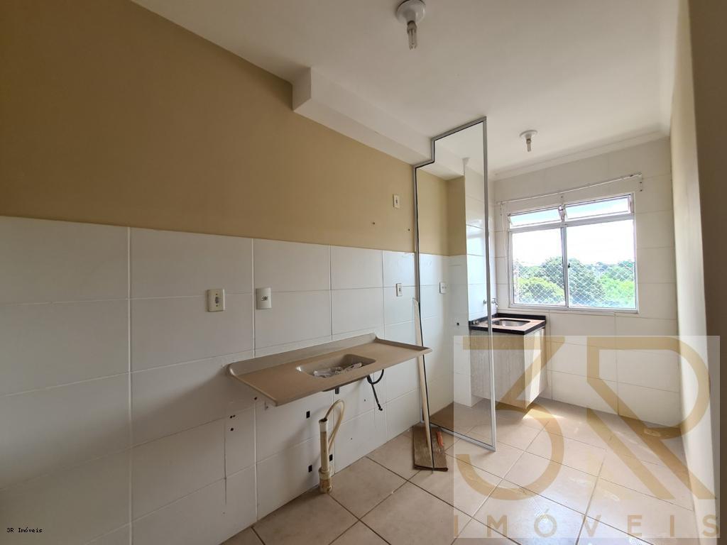 Apartamento à venda com 2 quartos, 42m² - Foto 2