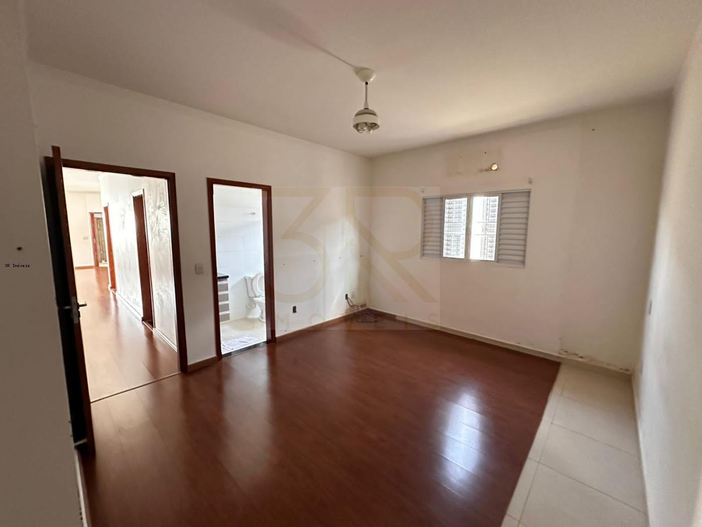 Casa à venda com 3 quartos, 226m² - Foto 12