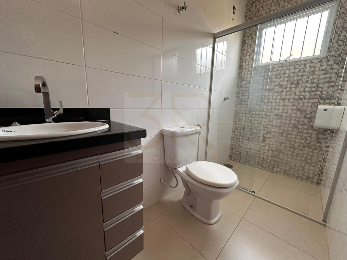 Casa à venda com 3 quartos, 226m² - Foto 18
