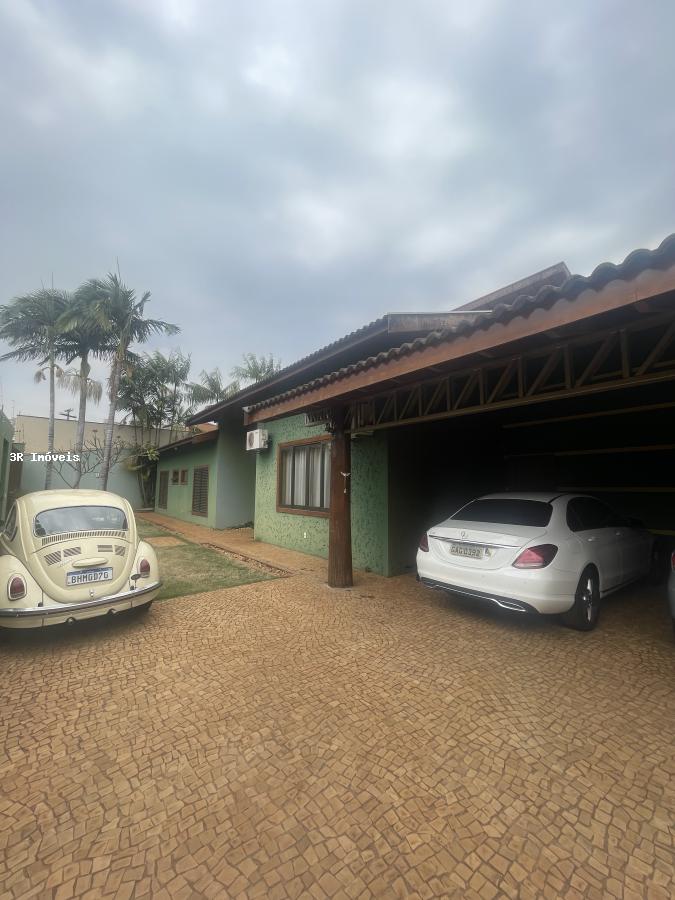 Casa de Condomínio à venda com 4 quartos, 472m² - Foto 2