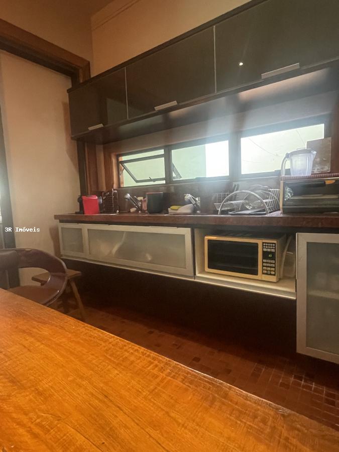 Casa de Condomínio à venda com 4 quartos, 472m² - Foto 18