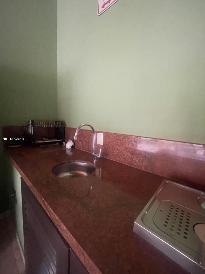 Casa de Condomínio à venda com 4 quartos, 472m² - Foto 48