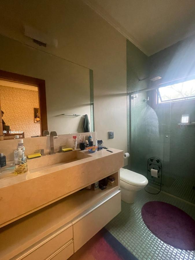 Casa de Condomínio à venda com 4 quartos, 472m² - Foto 31