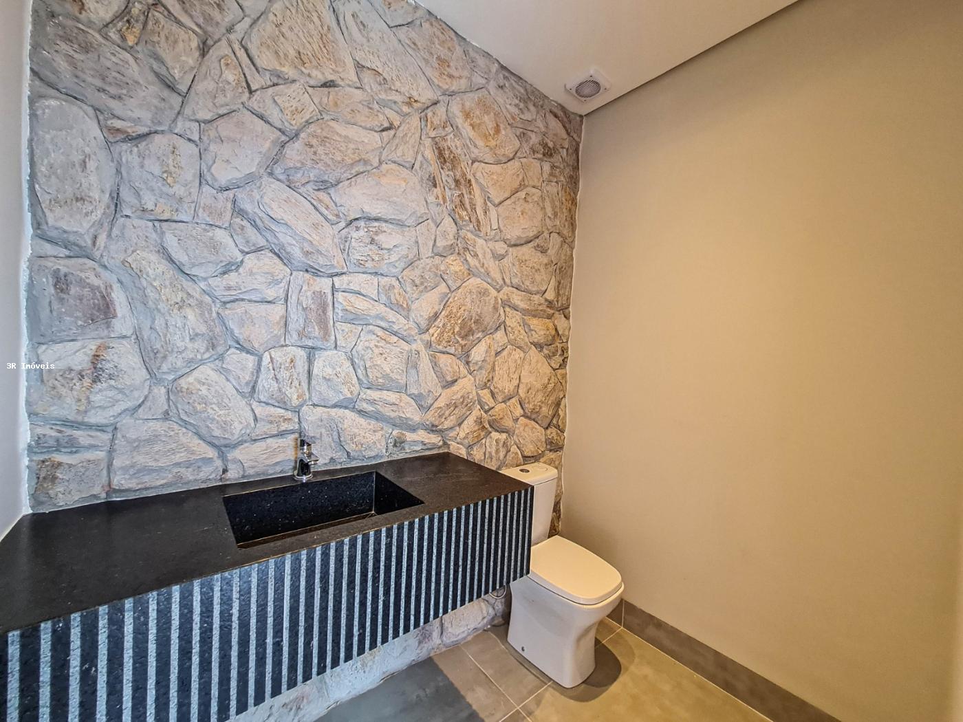 Casa de Condomínio à venda com 3 quartos, 229m² - Foto 1