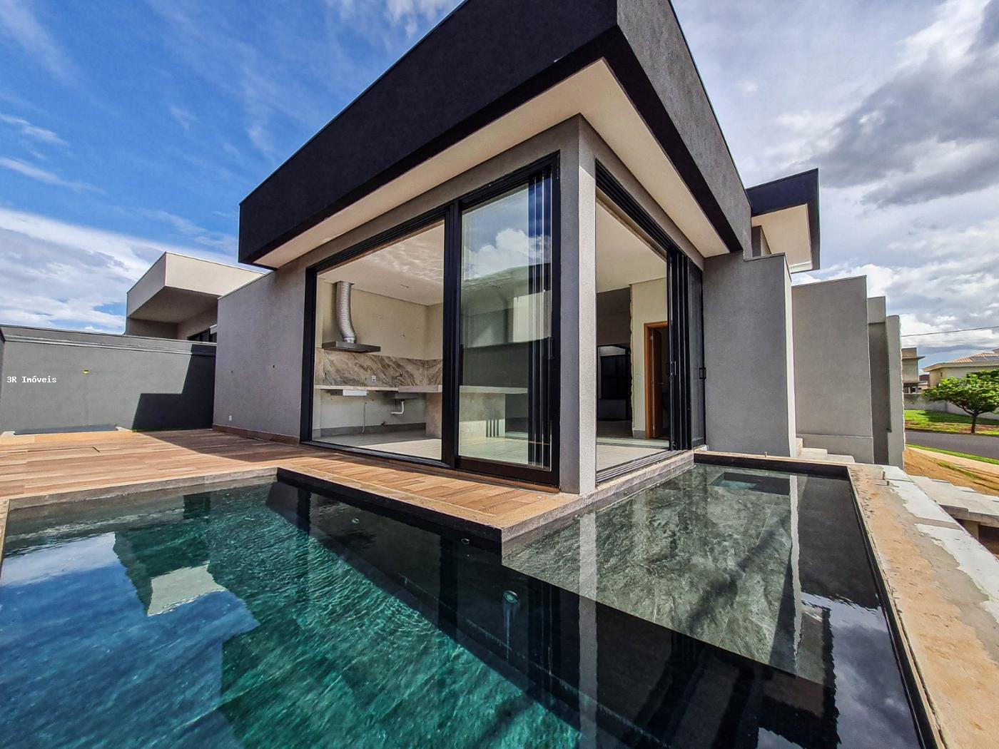 Casa de Condomínio à venda com 3 quartos, 229m² - Foto 2