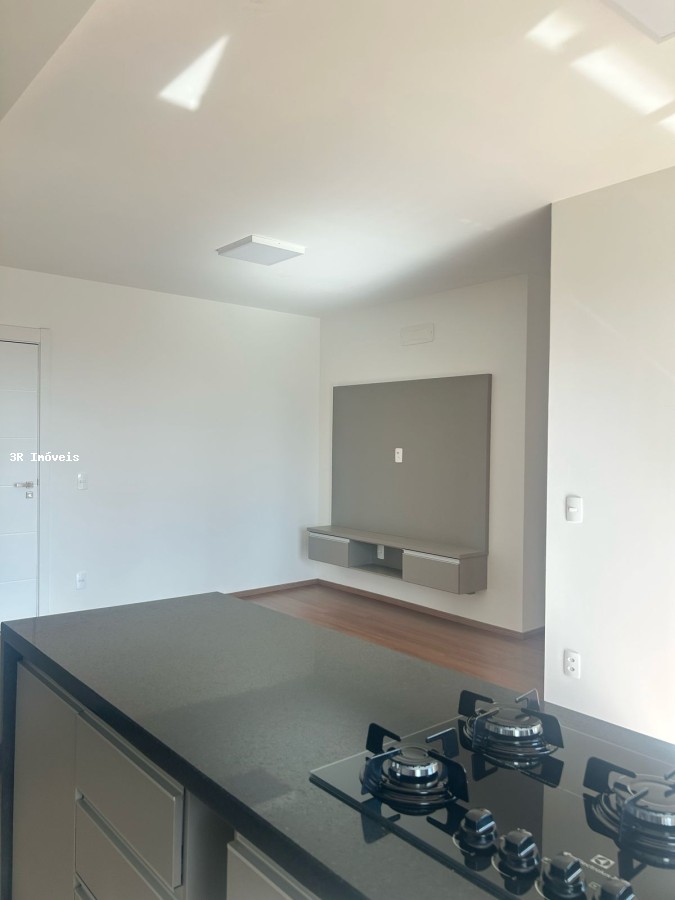 Apartamento para alugar com 2 quartos, 84m² - Foto 14