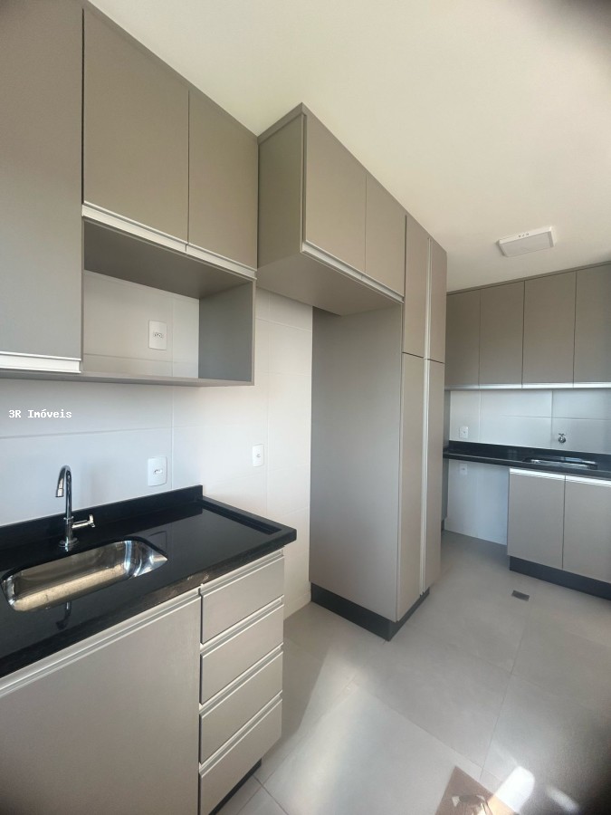 Apartamento para alugar com 2 quartos, 84m² - Foto 13